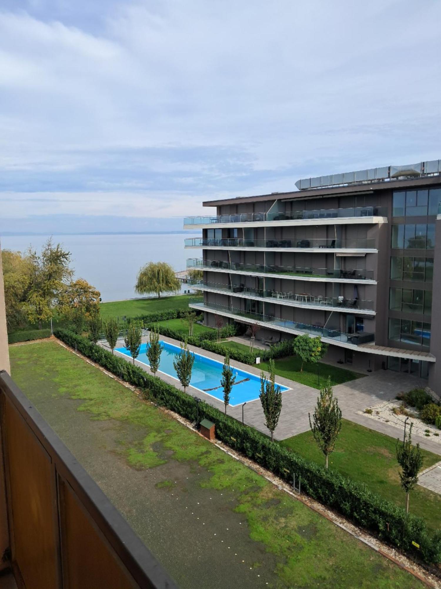 Milan Apartmanok Siófok Esterno foto