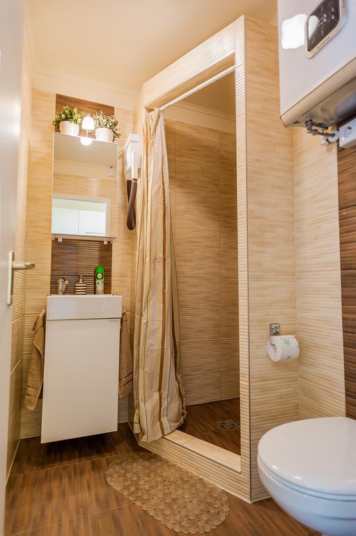 Milan Apartmanok Siófok Esterno foto