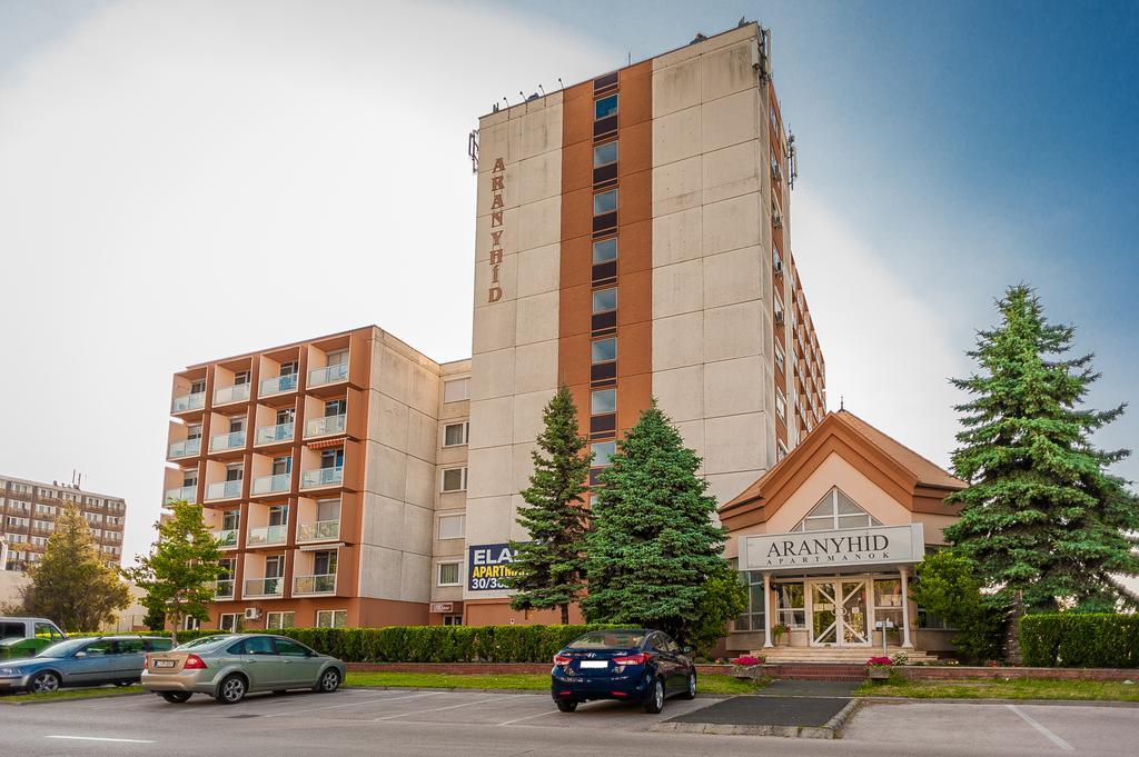 Milan Apartmanok Siófok Esterno foto