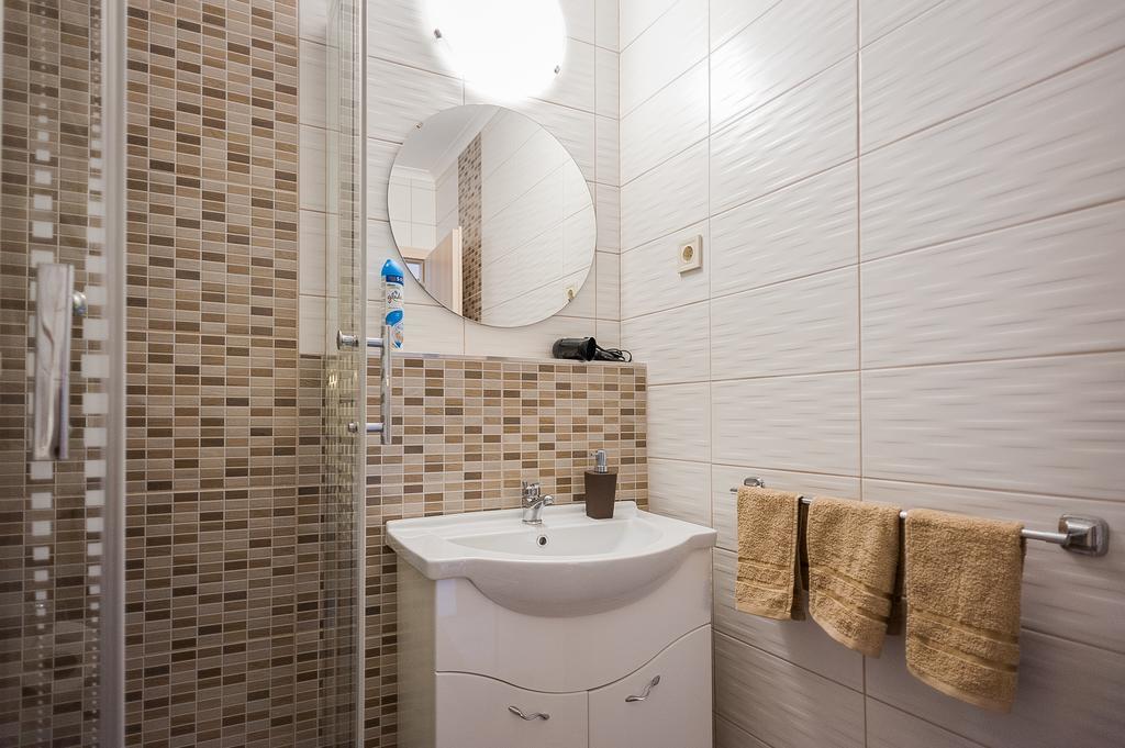 Milan Apartmanok Siófok Esterno foto